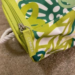 EUC Clinique Cosmetic Bag Round Rope Green Floral